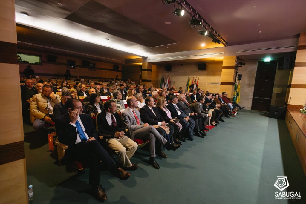 577853633 1237486341755345 328575950494531932 N